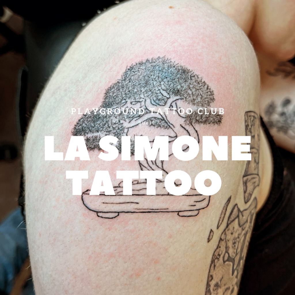 tatouage épaule la simone
