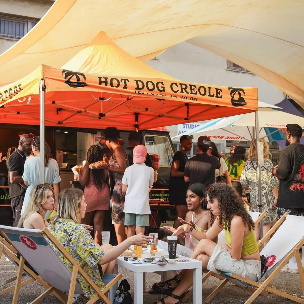 Food truck avec tacos et burgers au sein du pop-up store Grand Playground